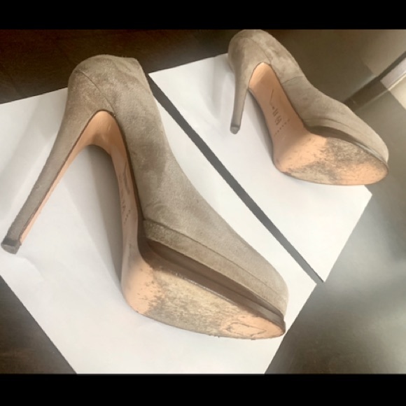 💫HP‼️💫 CASADEI Suede High Heels in Light Beige, Size 8 - Picture 11 of 11